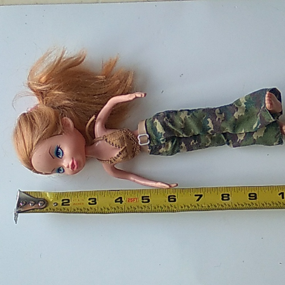 Bratz style Doll - Picture 6 of 7